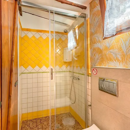 Casas De La Rueda - La Casita *